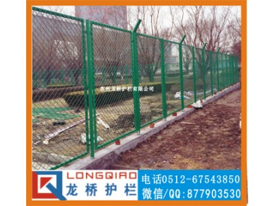 江苏物流园护栏网厂 海关围墙护栏网 绿色钢板网护栏网 龙桥