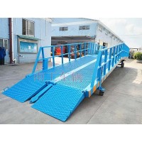 12吨移动式登车桥 高护栏型