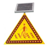 来宾注意行人警告标志 太阳能三角形标志牌 主动发光标志支持定制