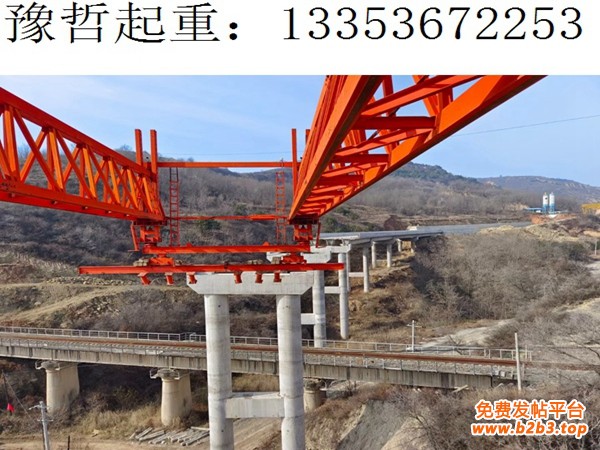 秦皇岛180吨架桥机开铁路线