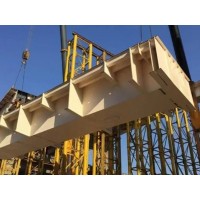 海南海口钢箱梁桥梁工程顶推施工技术的特征