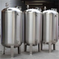 瑞丽鸿谦304卫生级不锈钢水箱立式储水蓄水罐水箱纯水箱做工精细